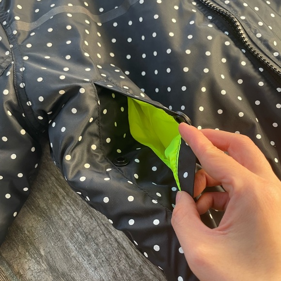 Brand New Nike Women’s Puffer Jacket - Picture 3 of 11